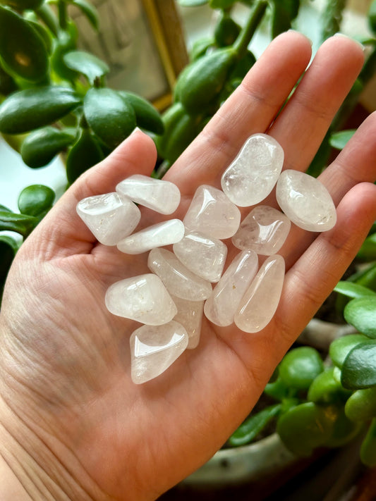 Small Clear/White Quartz Tumbles